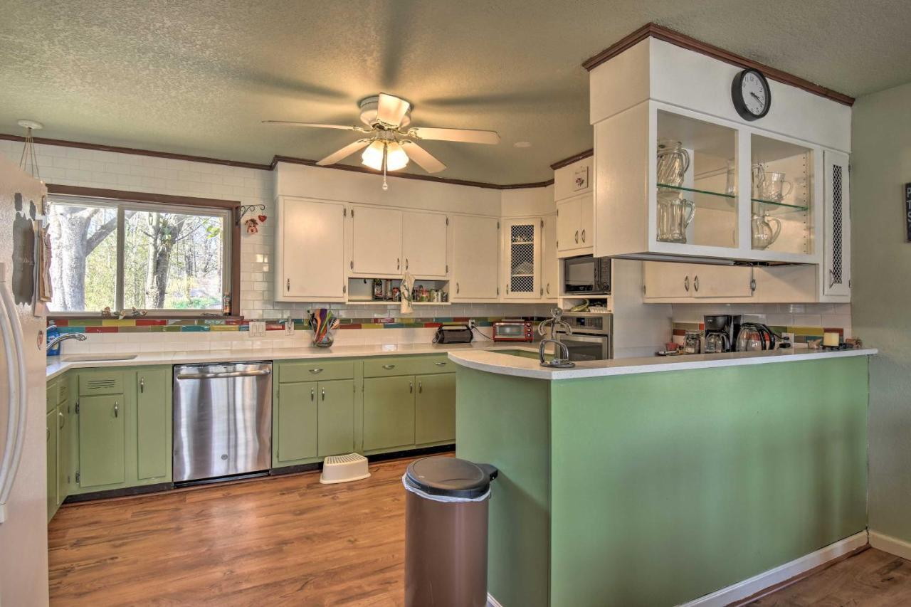 Lakefront Hot Springs Home With Updated Deck And Dock! Extérieur photo